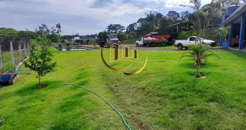 Chácara de Luxo à Venda em Limeira-SP - 2 Quartos, 1 Suíte, 2 Salas, 2 Banheiros, 10 Vagas, 166 m². Imperdível!