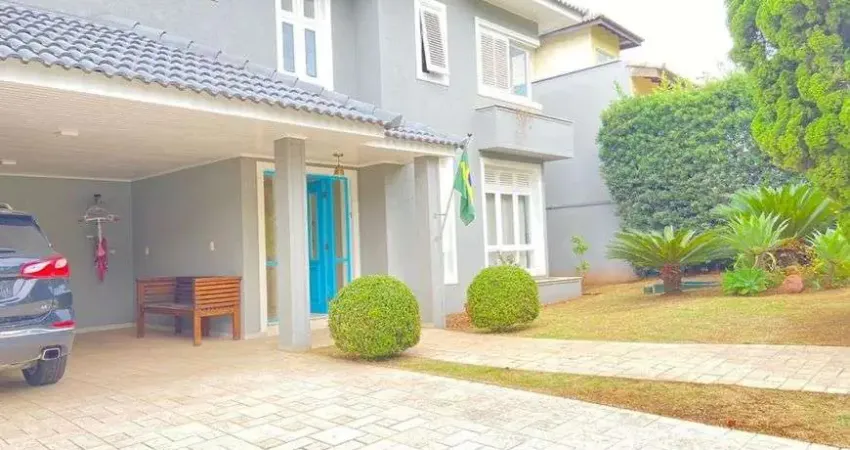 Casa de condomínio para venda tem 513 metros quadrados com 3 quartos