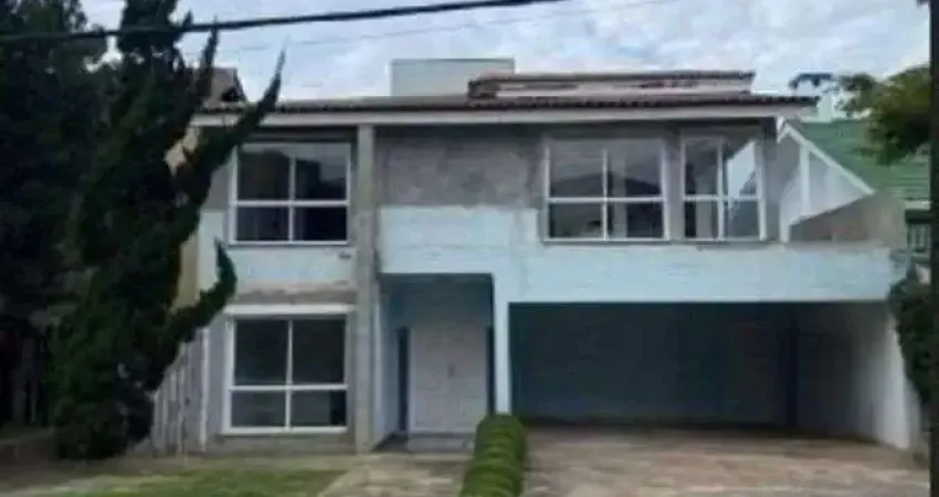 Casa para venda tem 340 metros quadrados com 4 suítes