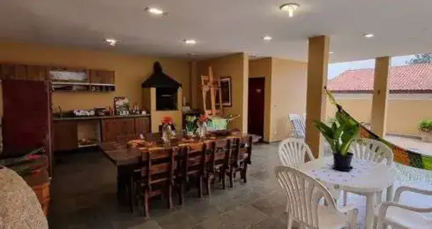 Oportunidade. Casa para venda com 3 suítes. 4 vagas. 477 metros.