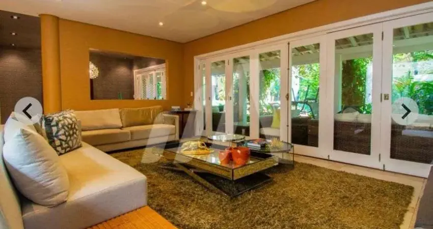 Oportunidade , linda casa para aluguel com 800 metros e 4 lindas suítes mobiliada.