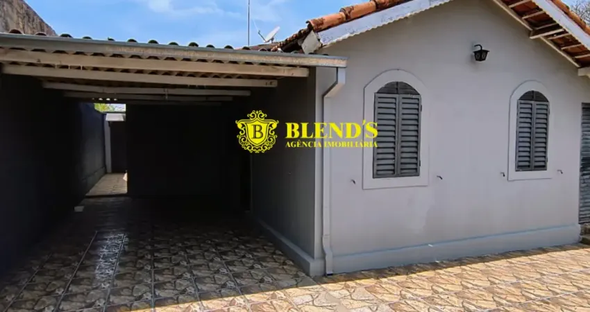 Imóvel murado, com portão eletrônico, em rua tranquila e com fácil acesso a comércios, escolas e transporte público. mais informacões entre em contato.