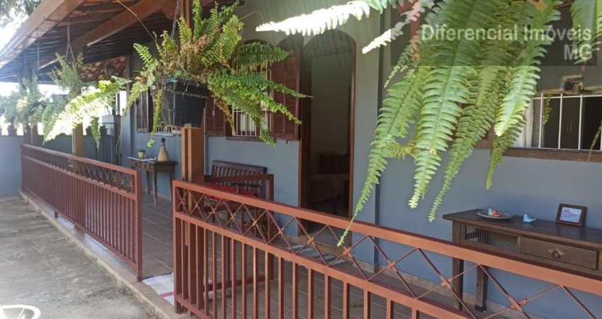 Casa para Venda em Contagem, Retiro, 4 dormitórios, 2 banheiros, 3 vagas