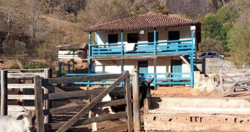 Fazenda para Venda em Santa Maria de Itabira, Área Rural, 3 dormitórios, 1 banheiro, 2 vagas