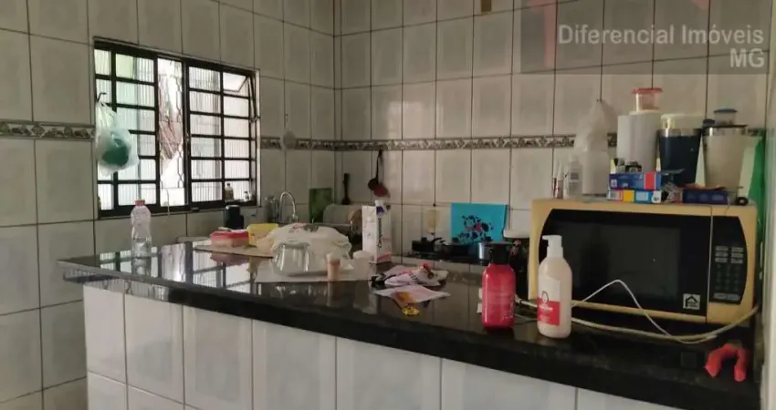 Casa para Venda em Contagem, Retiro, 2 dormitórios, 1 suíte, 1 banheiro, 2 vagas