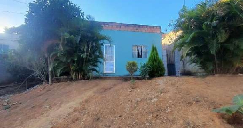 Casa para Venda em Contagem, Buganville, 3 dormitórios, 2 banheiros, 3 vagas