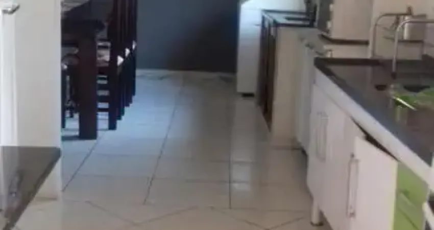Casa para Venda em Mateus Leme, Imperatriz, 4 dormitórios, 1 suíte, 2 banheiros, 2 vagas