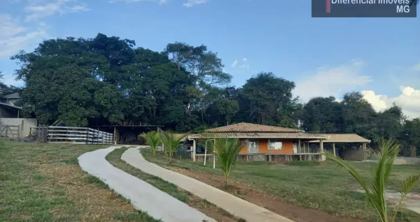 Chácara para Venda em Contagem, Capim Rasteiro, 3 dormitórios, 1 suíte, 1 banheiro, 5 vagas