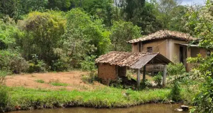 Sítio para Venda em Mateus Leme, Serra Azul, 5 dormitórios, 1 banheiro