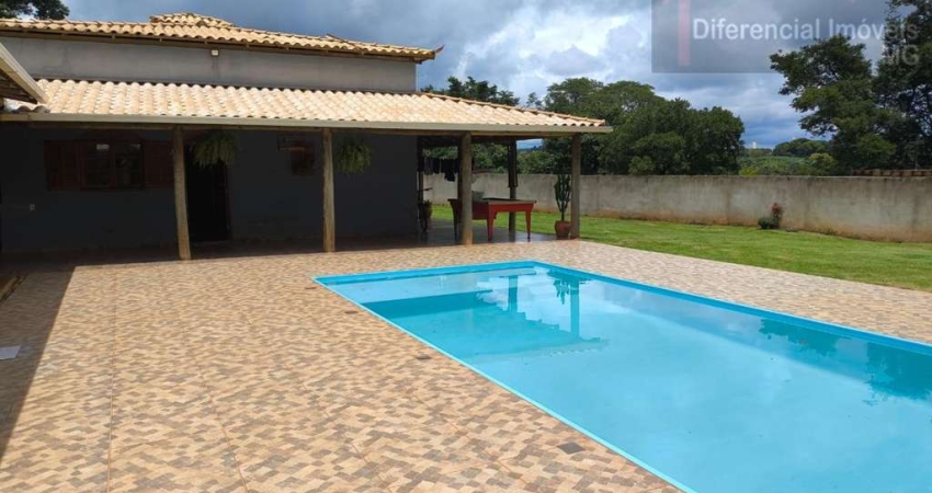 Chácara para Venda em Contagem, Retiro, 4 dormitórios, 1 suíte, 4 banheiros, 8 vagas