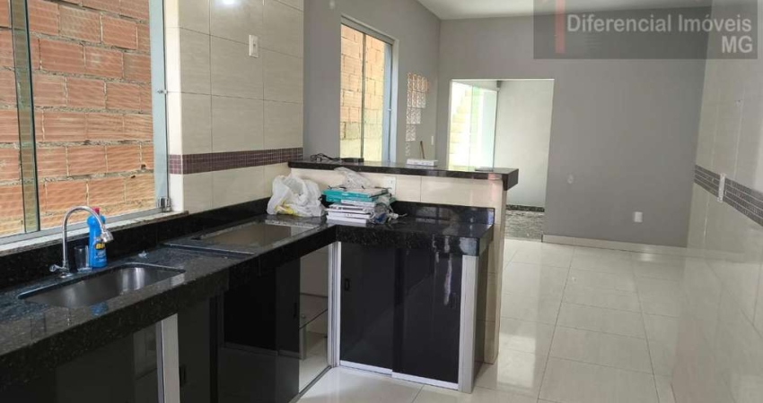 Casa para Venda em Esmeraldas, Monte Sinai, 2 dormitórios, 1 banheiro, 3 vagas