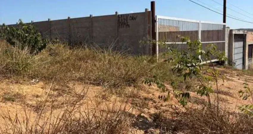 Terreno à venda no Caracóis de Baixo, Esmeraldas 
