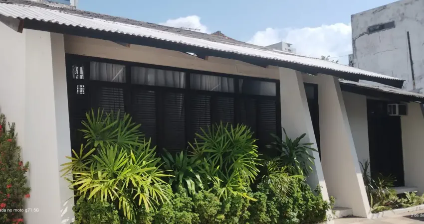 Moura gestor imobiliario aluga uma casa mobiliada no bairro do marco, belém, pará