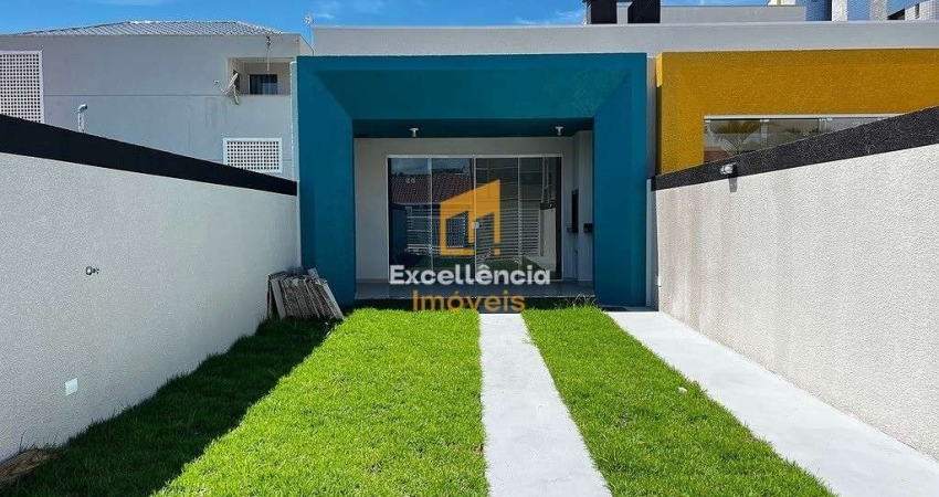 Casa com espaço na frente na quadra do mar