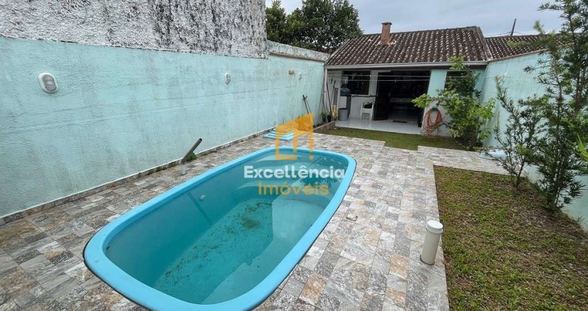 Casa com piscina no litoral