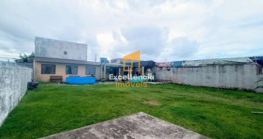 Casa com amplo terreno Matinhos