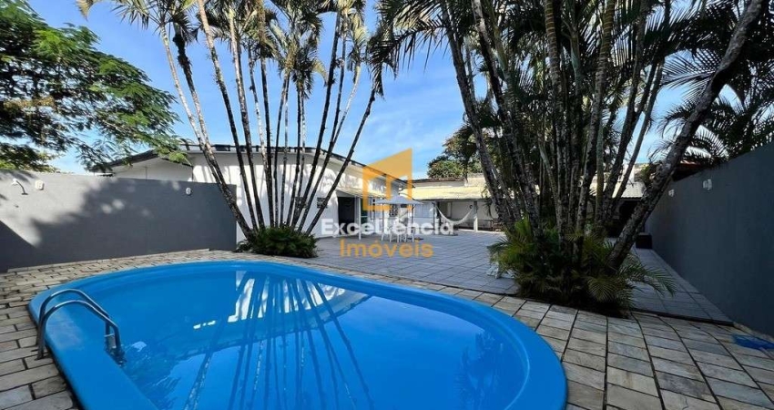 Casa com dois terrenos a venda em Matinhos