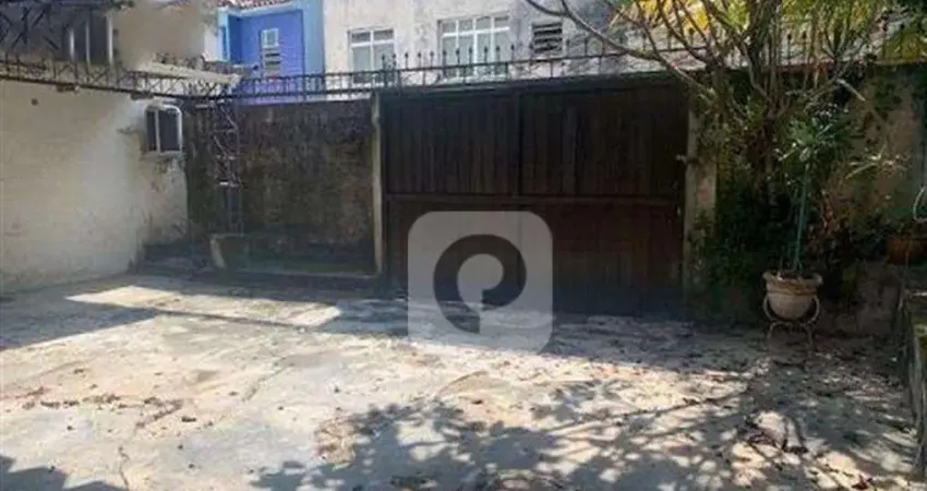 Casa 3 quartos, sendo 1 suíte