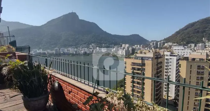 Cobertura duplex espetacular na  lagoa - com vista deslumbrante