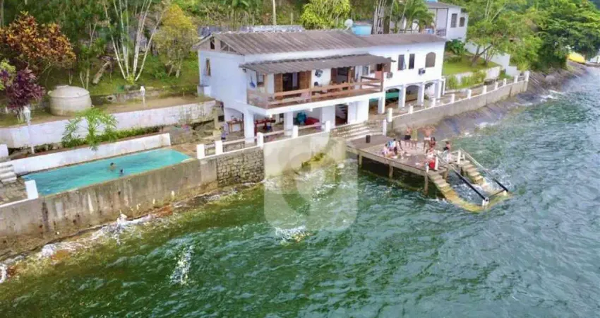 Casa com 3 quartos à venda na Rua Praia Grande, Centro, Mangaratiba