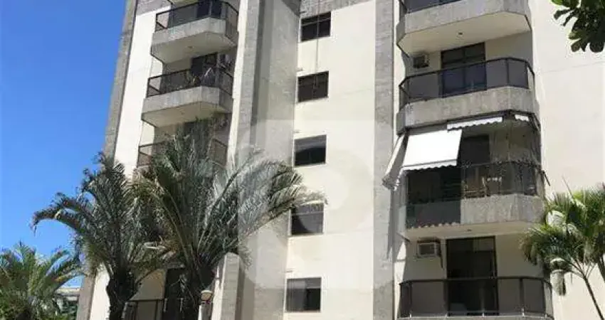 SELECIONE - Cobertura 3 quartos, sendo 1 suíte