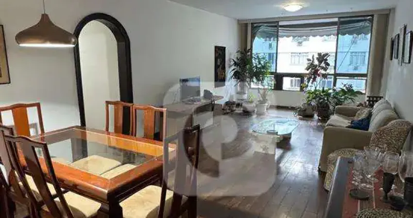Apartamento raro em copacabana! amplo, arejado, vista livre, lazer e 2 vagas de garagem.