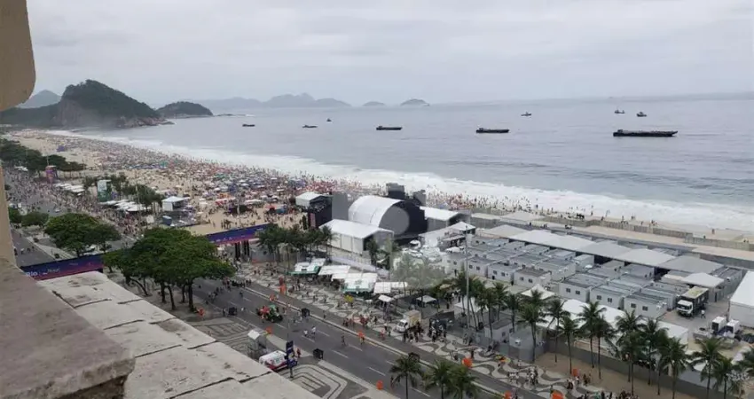 Apartamento 80m² 2 quartos 1 suíte prédio frente mar av. atlântica a venda