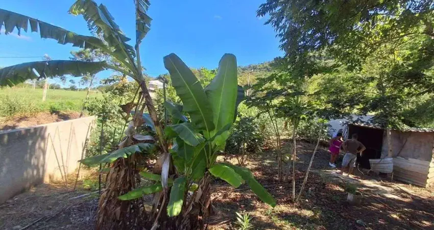 Terreno à venda, 592 m² por R$ 220.000 - Espraiado - Maricá/RJ