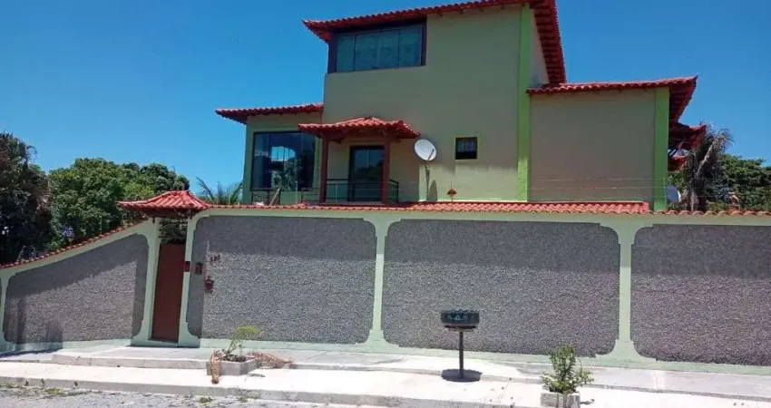Casa com 3 dormitórios para alugar, 80 m² por R$ 3.160,00/mês - Areal - Araruama/RJ