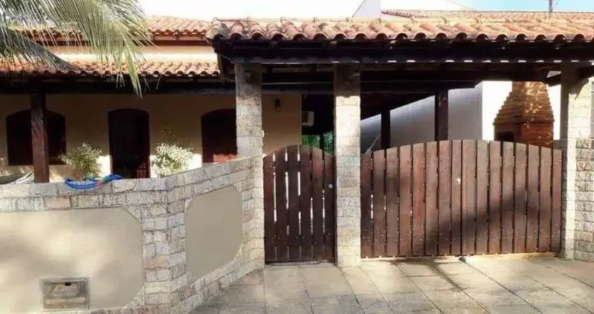 Casa com 3 dormitórios à venda, 220 m² por R$ 430.000,00 - Ponte dos Leites - Araruama/RJ