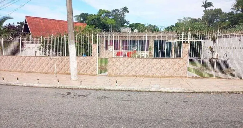 Casa com 3 dormitórios à venda, 124 m² por R$ 400.000,00 - Vila Capri - Araruama/RJ