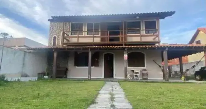 Casa com 4 dormitórios à venda, 300 m² por R$ 650.000,00 - Guaratiba - Maricá/RJ