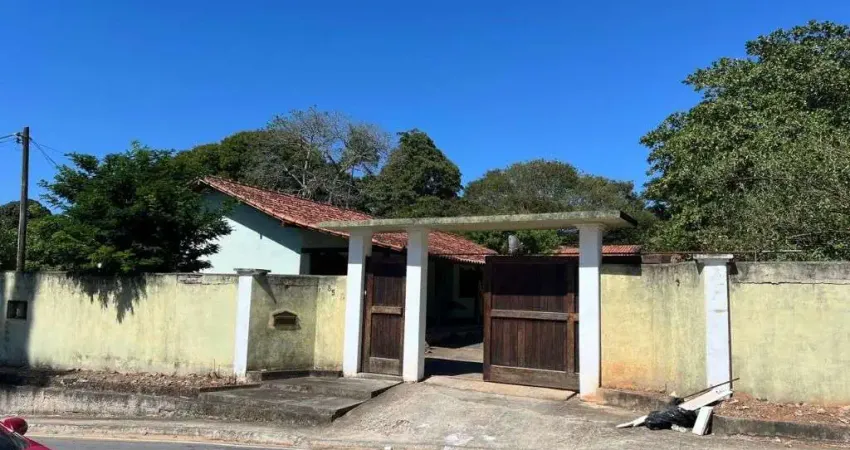 Casa com 3 dormitórios à venda, 900 m² por R$ 1.200.000,00 - Centro - Araruama/RJ