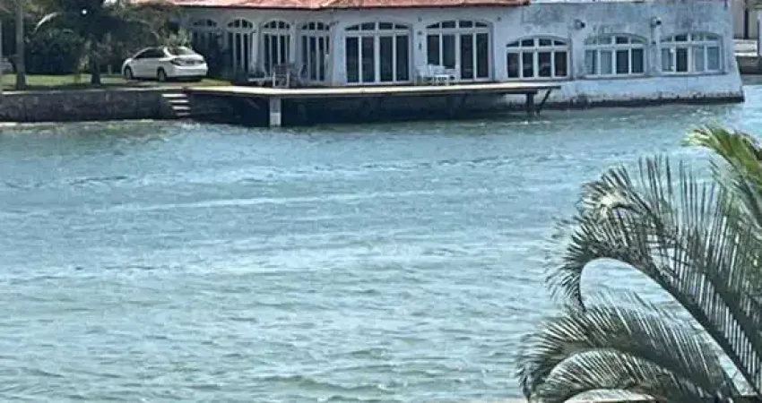 MARAVILHOSA CASA - ALTO PADRÃO, - CANAL NAVEGÁVEL - 7 QUARTOS - OGIVA - CABO FRIO