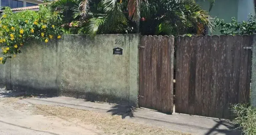 Casa com 2 dormitórios à venda, 70 m² por R$ 300.000,00 - Rio Do Limão - Araruama/RJ