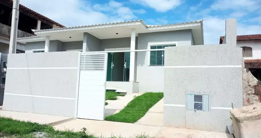 Casa com 2 dormitórios à venda, 80 m² por R$ 285.000,00 - Paraty - Araruama/RJ