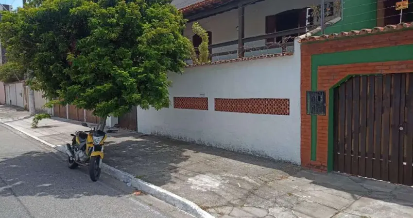 CASA TRIPLEX INDEPENDENTE - 4 QUARTOS - BRAGA - CBO FRIO/RJ