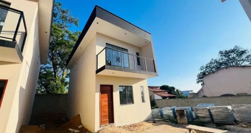 Casa com 2 dormitórios à venda, 70 m² por R$ 320.000,00 - Outeiro - Araruama/RJ