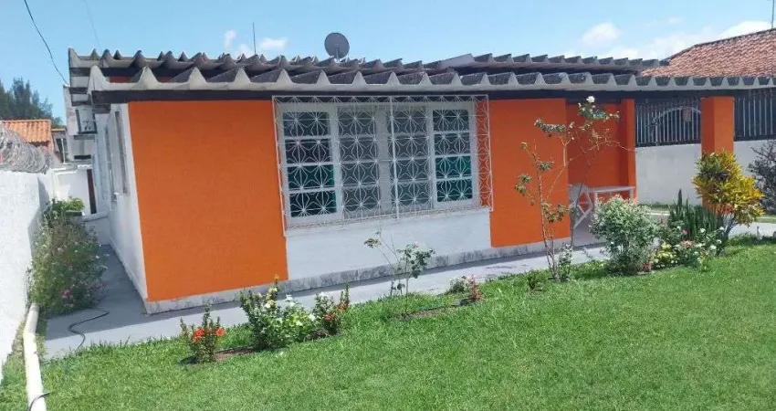 Casa com 3 dormitórios à venda, 231 m² por R$ 750.000,00 - Bananeiras - Araruama/RJ
