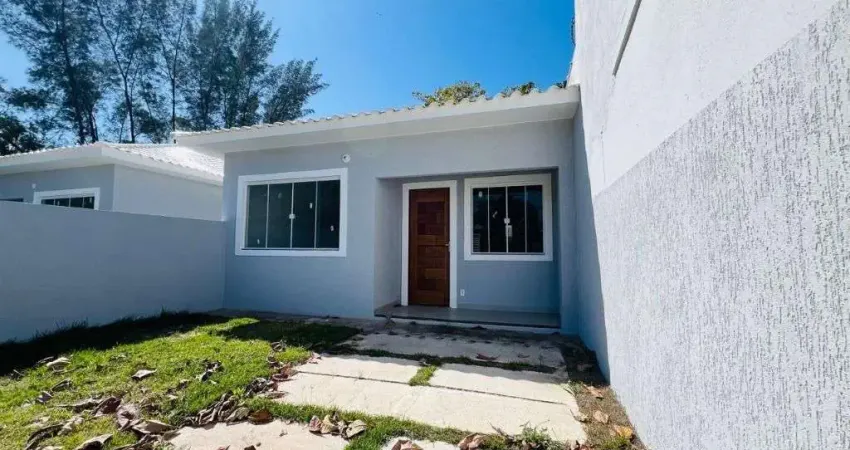 Casa com 2 dormitórios à venda, 69 m² por R$ 290.000,00 - Bananeiras - Araruama/RJ