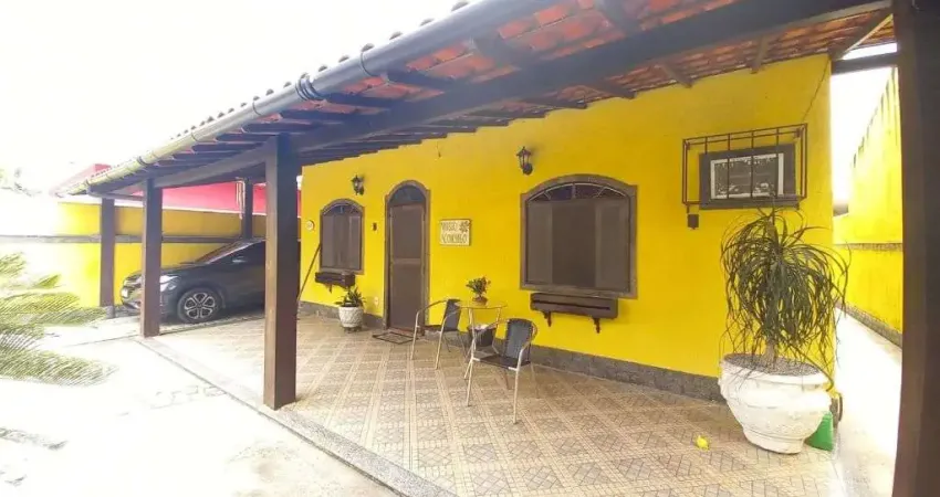 Casa com 3 dormitórios à venda, 200 m² por R$ 320.000,00 - Ponte dos Leites - Araruama/RJ