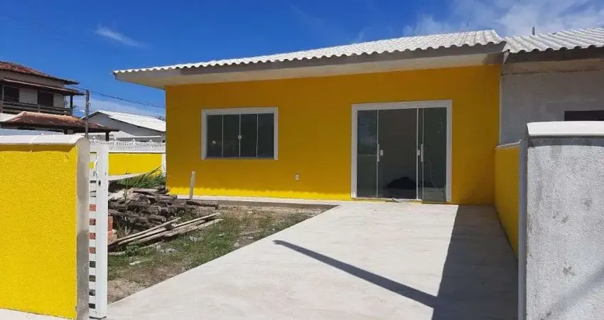 Casa com 3 dormitórios à venda, 82 m² por R$ 380.000,00 - Coqueiral - Araruama/RJ
