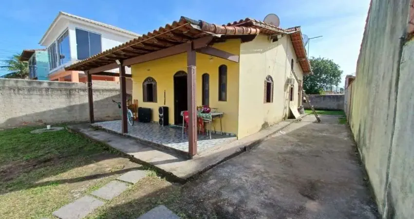 Casa com 2 dormitórios à venda, 70 m² por R$ 200.000,00 - Ponte dos Leites - Araruama/RJ