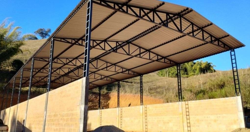 Galpão à venda, 360 m² por R$ 960. - Novo Mundo - Bom Jardim/RJ