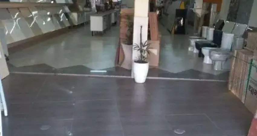 Loja, 360 m² - venda por R$ 950.000 ou aluguel por R$ 9.000/mês - Viaduto - Araruama/RJ