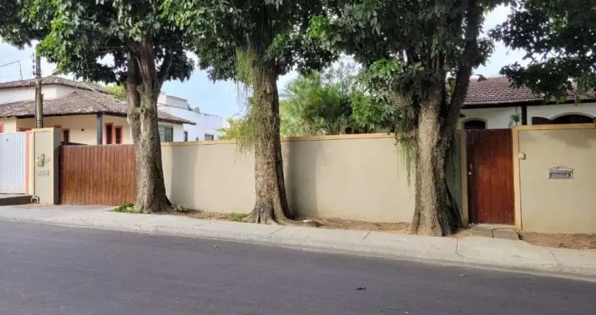 Casa com 5 dormitórios à venda, 200 m² por R$ 800.000 - Parque Hotel - Araruama/RJ