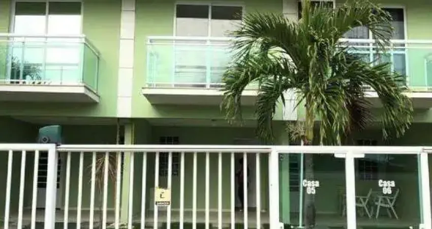 Apartamento Triplex com 2 dormitórios à venda, 88 m² por R$ 420.000,00 - Iguabinha - Araruama/RJ