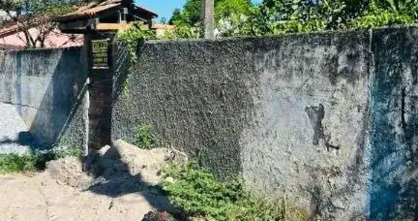 Terreno à venda, 450 m² por R$ 150.000 - Praça da Bandeira - Araruama/RJ