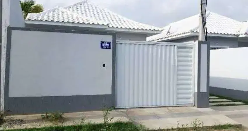 Casa com 2 dormitórios à venda, 70 m² por R$ 335.000,00 - Coqueiral - Araruama/RJ