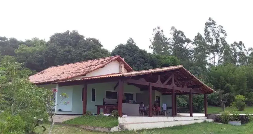 Chácara com 3 dormitórios à venda, 200000 m² por R$ 900.000,00 - São Vicente - Araruama/RJ